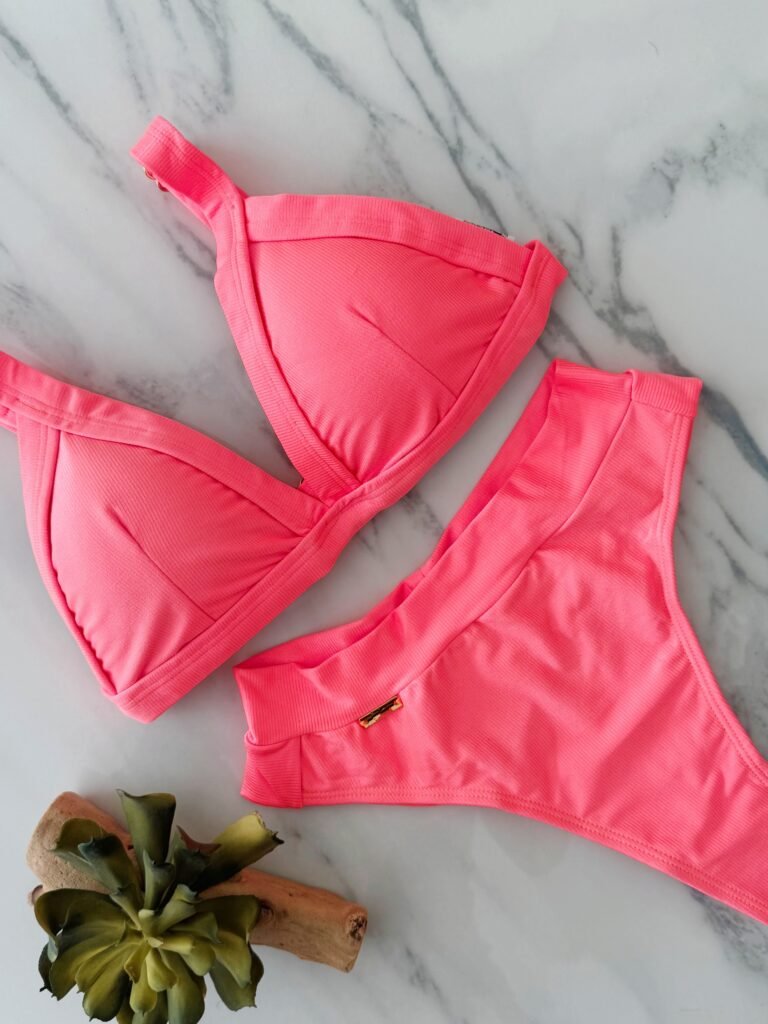 Tentação hot pink bikini set with molded top – Drapery Boutique Dubai